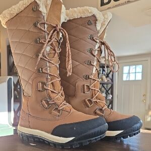 BearPaw Isabella Waterproof Leather And Sheep Skin Lined Boots Ladies Size 9EUC